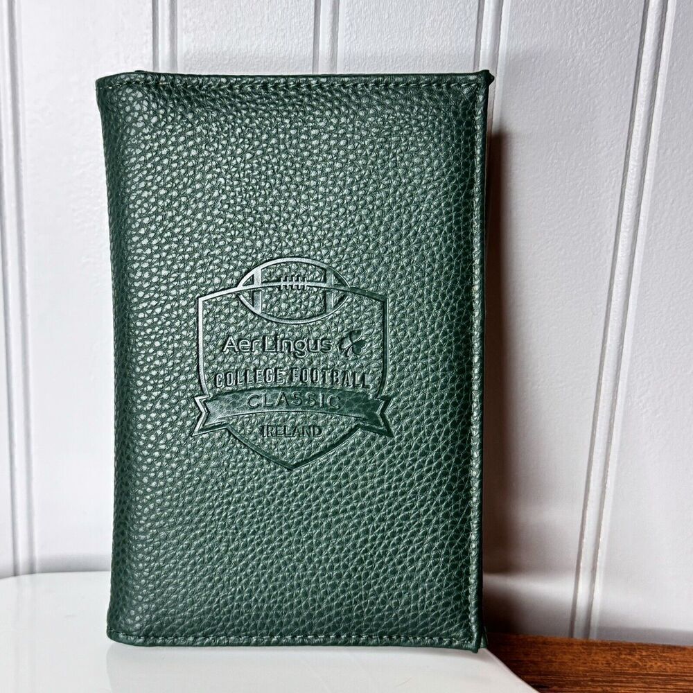 RARE Aer Lingus College Football Ireland Shamrock Classic Leather Wallet 6.5x4.5